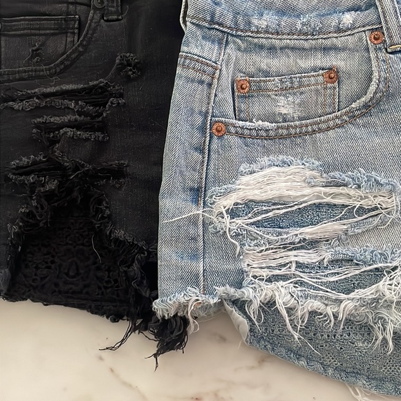 2 American Eagle shorts 💛 - Picture 2 of 5